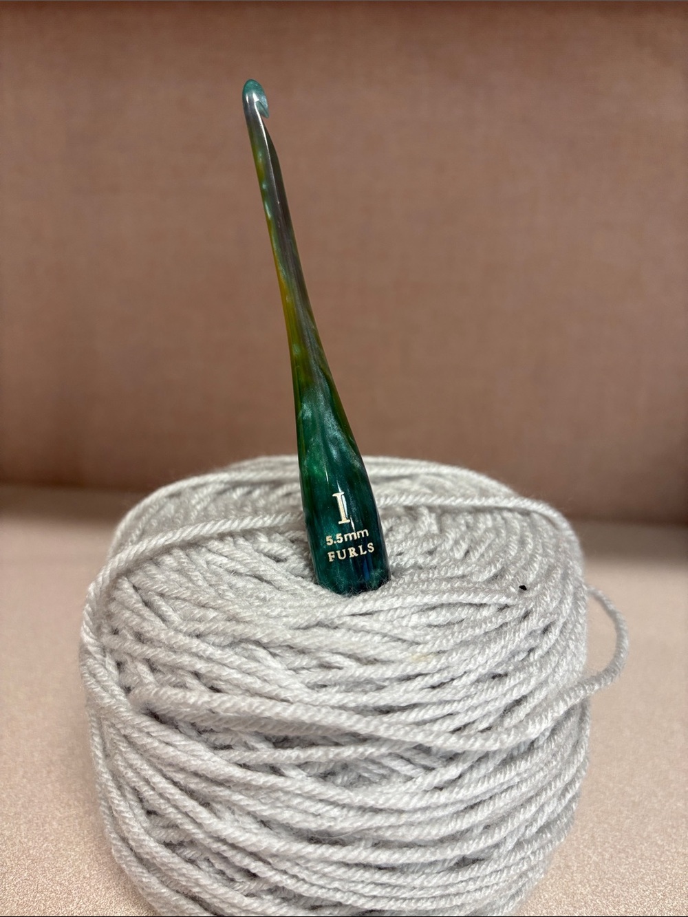 Furls Streamline Seagrass crochet hook - I 5.5mm